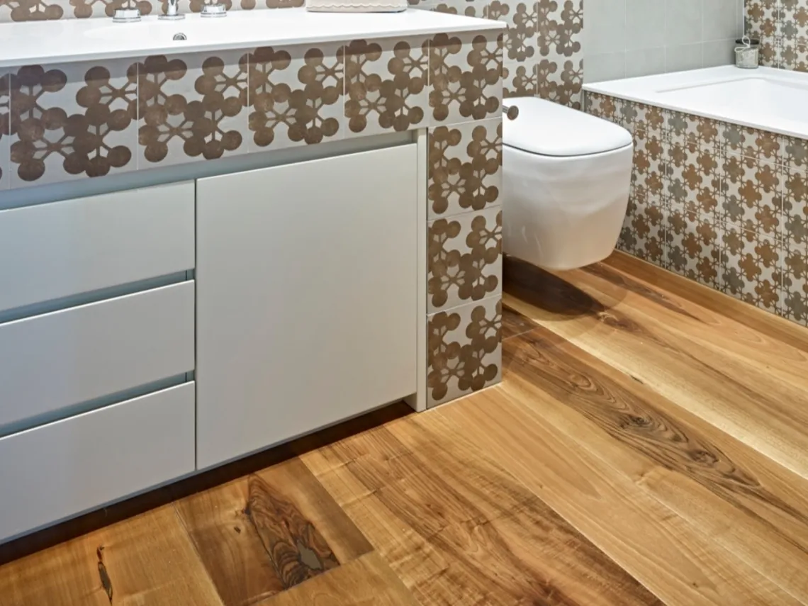 Parquet Fior di Natura in Noce italiano variegato piallato di Fiemme Tremila