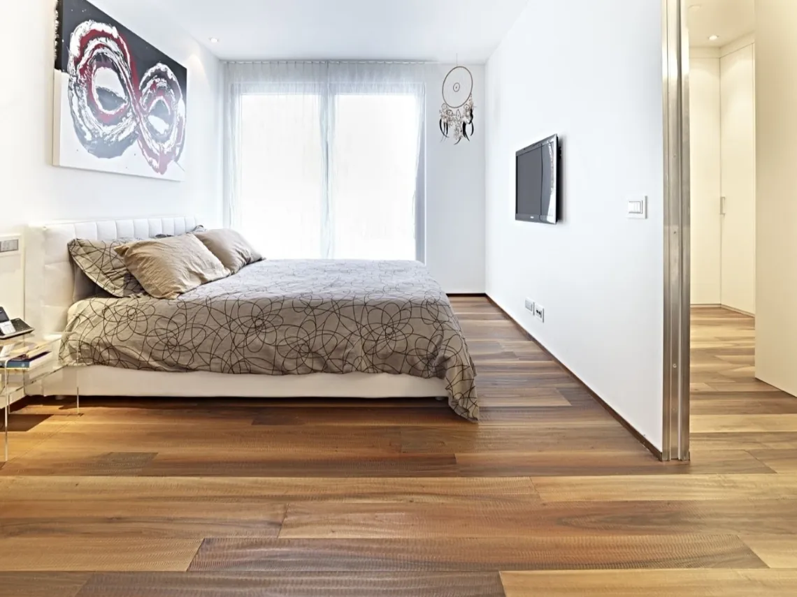 Parquet Fior di Nettare in Noce italiano senza nodi piano sega di Fiemme Tremila