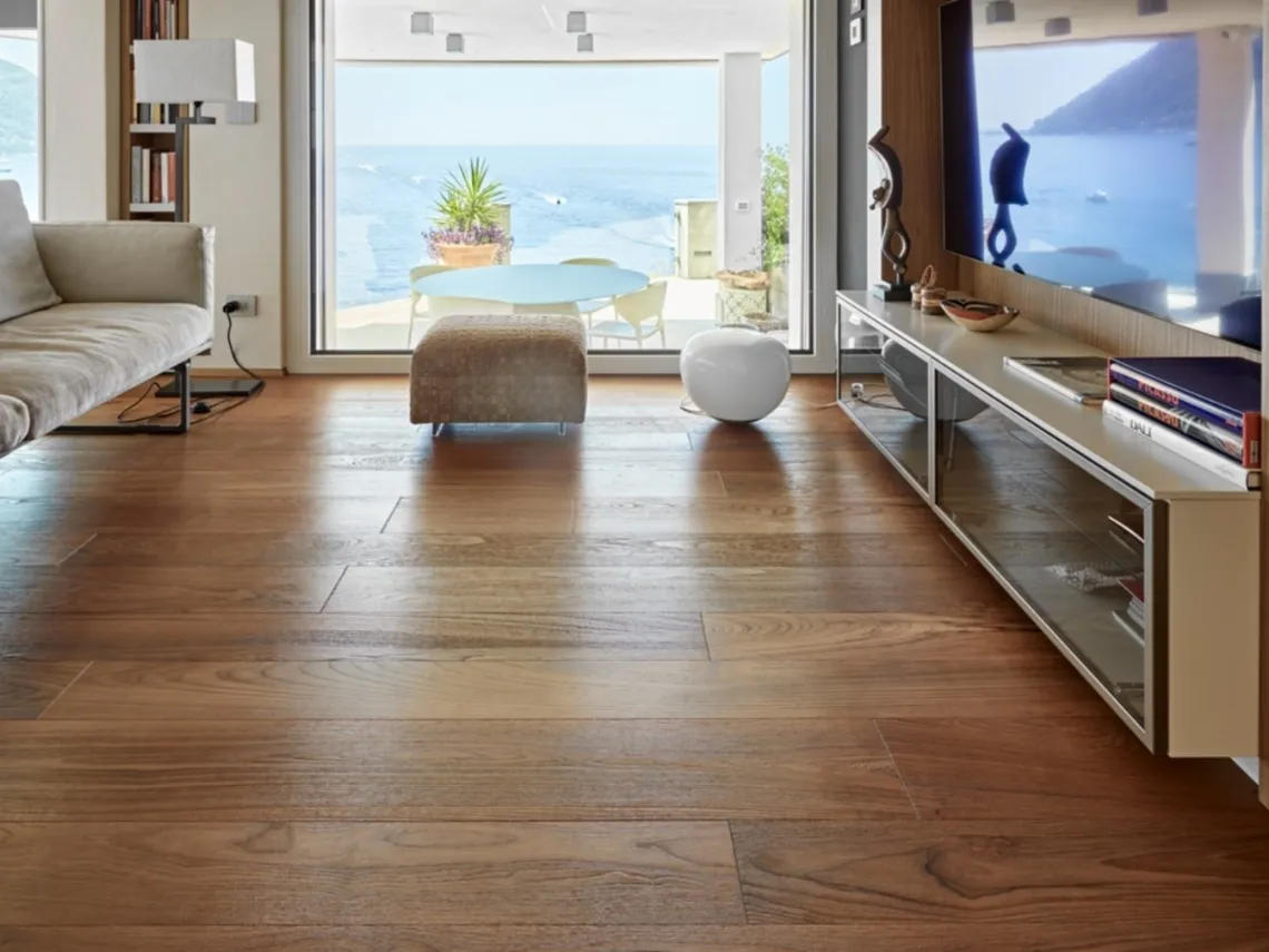 Parquet Fior di Terra in Teak asiatico senza nodi spazzolato di Fiemme Tremila