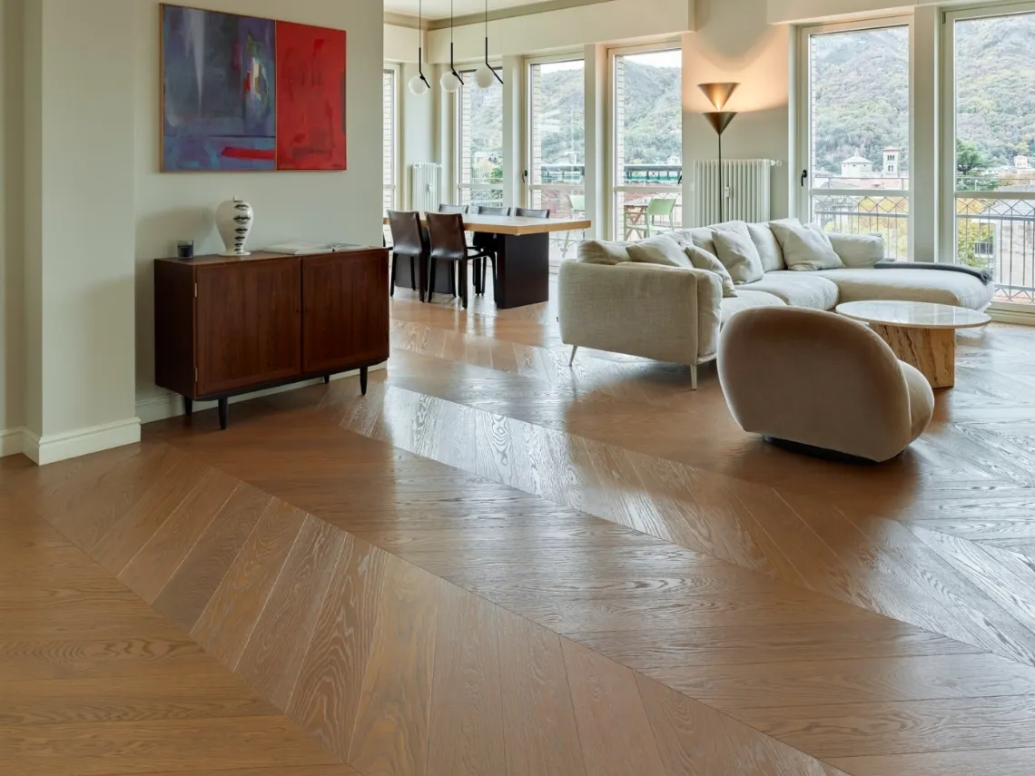 Parquet Romantico in Rovere senza nodi spazzolato di Fiemme Tremila