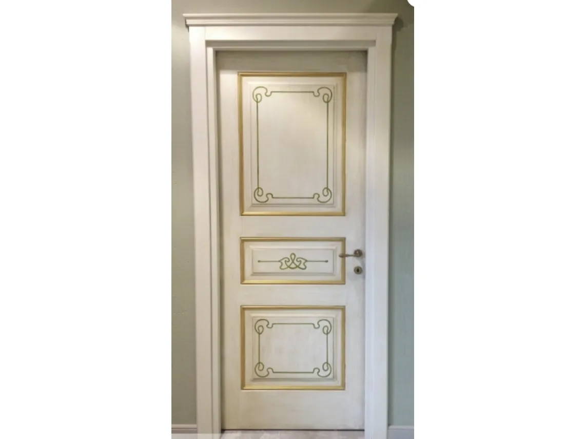 Porta per interni decorata con capitello di Cavallero